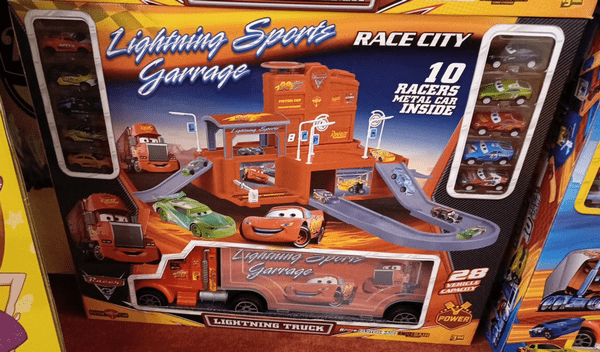 Grand Garage et 10 voitures métalliques
